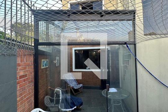 Área externa de casa para alugar com 4 quartos, 480m² em Instituto de Previdência, São Paulo