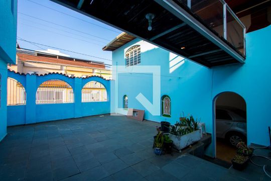 Quintal de casa para alugar com 3 quartos, 256m² em Vila Humaitá, Santo André
