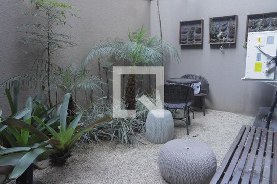 Área comum de kitnet/studio para alugar com 1 quarto, 28m² em Mirandópolis, São Paulo