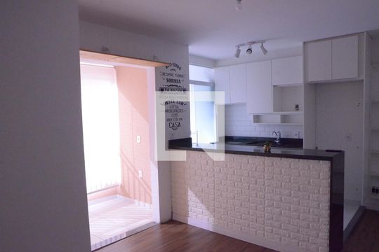 Sala de apartamento para alugar com 2 quartos, 48m² em Santa Maria, Osasco