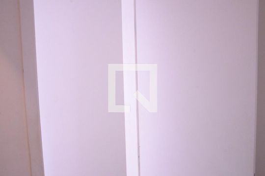 Banheiro de apartamento para alugar com 2 quartos, 48m² em Santa Maria, Osasco