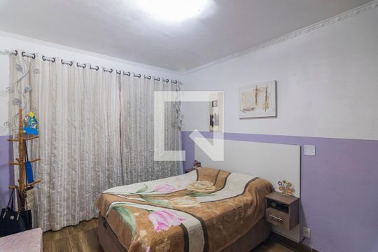 Quarto 1 de casa à venda com 4 quartos, 200m² em Jardim Santo Alberto, Santo André