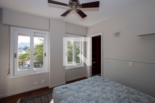 Suíte 1 de apartamento à venda com 4 quartos, 210m² em Vila Madalena, São Paulo