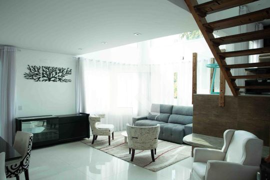 Casa de Condomínio para alugar com 3 quartos, 555m² em Cotia, Cotia