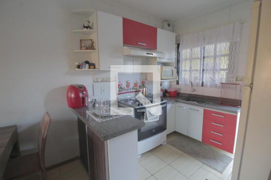 Cozinha de casa à venda com 2 quartos, 110m² em Harmonia, Canoas