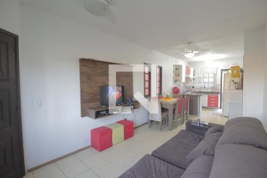 Casa à venda com 2 quartos, 110m² em Harmonia, Canoas