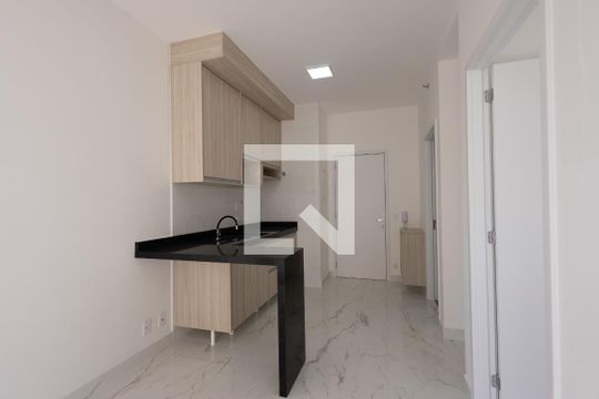 Sala e Cozinha de kitnet/studio para alugar com 1 quarto, 33m² em Penha de França, São Paulo