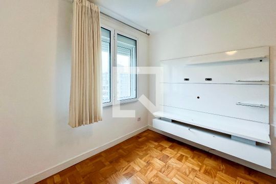 Quarto de apartamento para alugar com 2 quartos, 77m² em Jardim Paulista, São Paulo