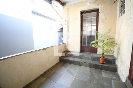 Quintal de casa à venda com 4 quartos, 200m² em Vila Monumento, São Paulo
