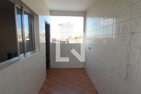 Lavanderia  de casa para alugar com 2 quartos, 100m² em Jardim Leda, Guarulhos