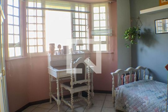 Quarto 1 de casa de condomínio à venda com 4 quartos, 180m² em Maria Paula, Niterói