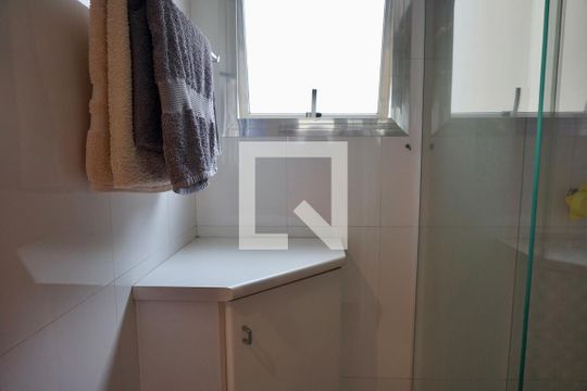 Banheiro de apartamento à venda com 2 quartos, 60m² em Brooklin Paulista, São Paulo