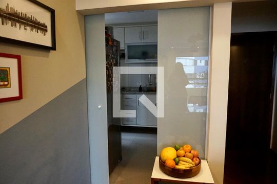 Cozinha de apartamento à venda com 2 quartos, 60m² em Brooklin Paulista, São Paulo