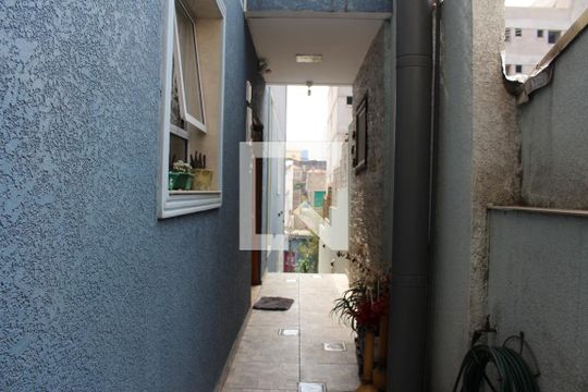Corredor Externo de casa à venda com 3 quartos, 200m² em Vila Maria Tereza, Guarulhos