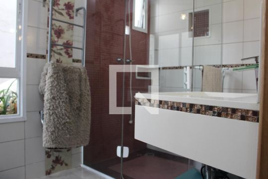 Banheiro da Suíte 1 de casa à venda com 3 quartos, 200m² em Vila Maria Tereza, Guarulhos