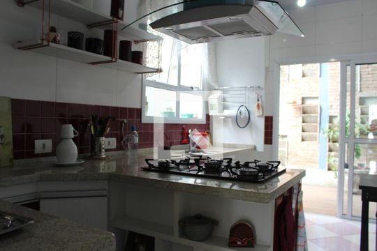 Cozinha de casa à venda com 3 quartos, 200m² em Vila Maria Tereza, Guarulhos