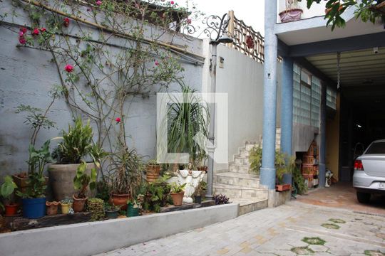 Garagem de casa à venda com 3 quartos, 200m² em Vila Maria Tereza, Guarulhos