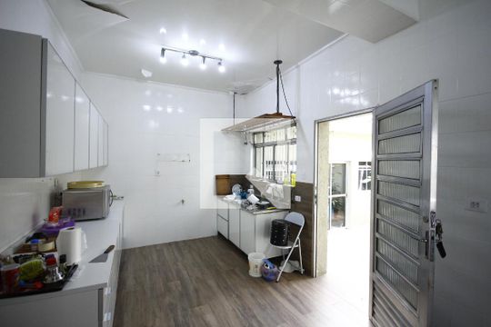 Cozinha de casa à venda com 4 quartos, 200m² em Liberdade, São Paulo