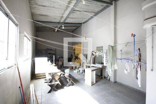 Área de Serviço de casa à venda com 4 quartos, 200m² em Liberdade, São Paulo