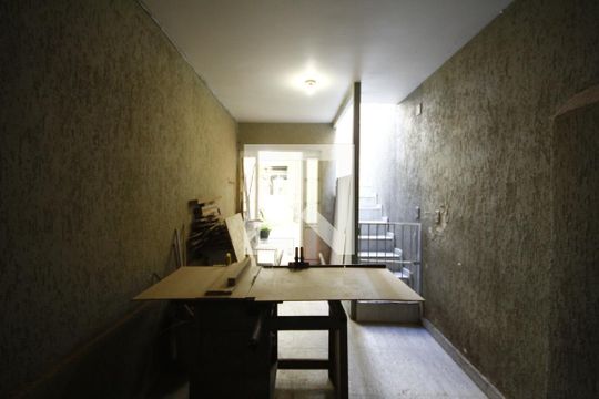 Garagem de casa à venda com 4 quartos, 200m² em Liberdade, São Paulo