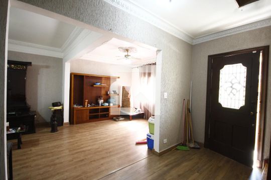 Sala de casa à venda com 4 quartos, 200m² em Liberdade, São Paulo