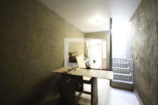 Garagem de casa à venda com 4 quartos, 200m² em Liberdade, São Paulo