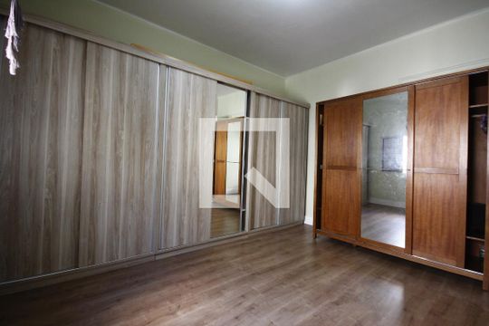 Quarto 2 de casa à venda com 4 quartos, 200m² em Liberdade, São Paulo