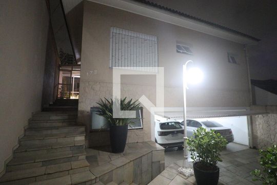 Entrada de casa à venda com 4 quartos, 540m² em Jardim do Colegio (zona Norte), São Paulo