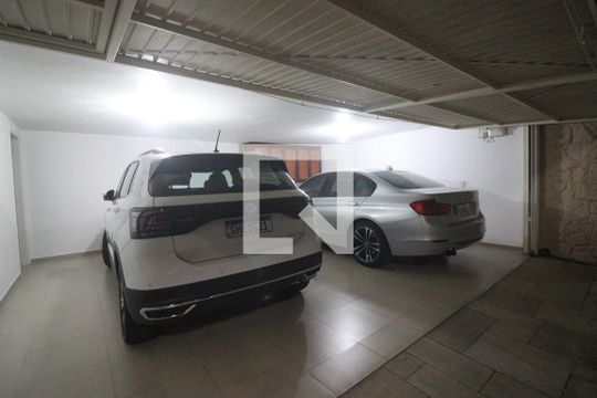 Garagem de casa à venda com 4 quartos, 540m² em Jardim do Colegio (zona Norte), São Paulo