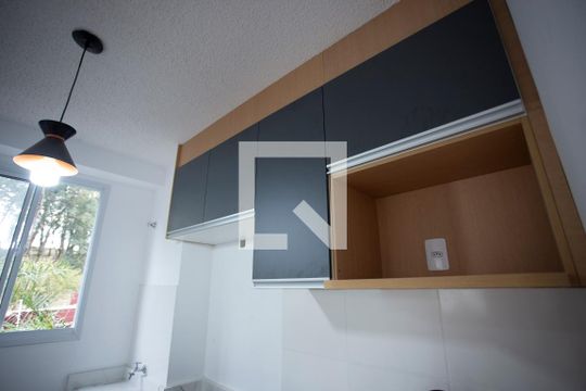 Cozinha de apartamento à venda com 2 quartos, 37m² em Jardim Santa Emilia, São Paulo