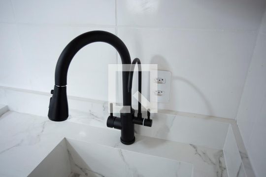 Cozinha de apartamento à venda com 2 quartos, 37m² em Jardim Santa Emilia, São Paulo