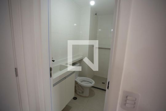 Banheiro de apartamento à venda com 2 quartos, 37m² em Jardim Santa Emilia, São Paulo