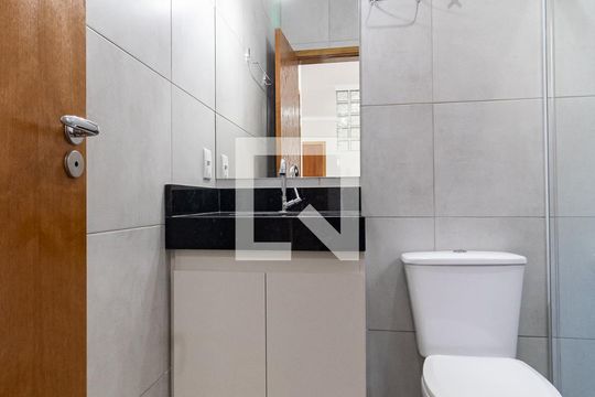 Banheiro de apartamento para alugar com 1 quarto, 36m² em Vila Marte, São Paulo