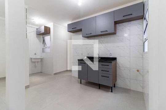 Cozinha de apartamento para alugar com 1 quarto, 35m² em Vila Marte, São Paulo
