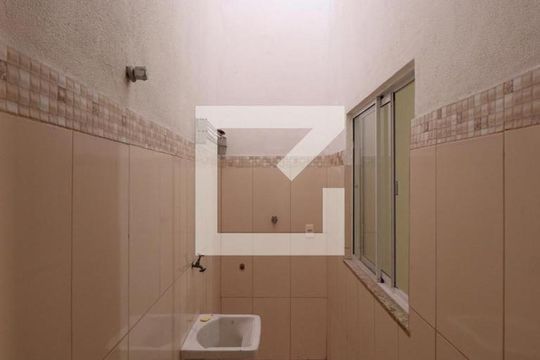 Área de Serviço de casa para alugar com 2 quartos, 150m² em Trindade, São Gonçalo