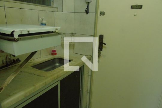 Kitnet/Studio à venda com 1 quarto, 28m² em Centro, Rio de Janeiro