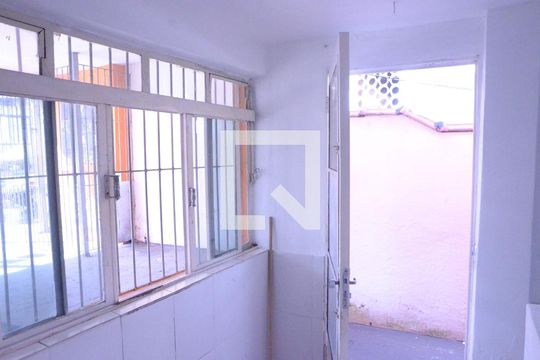 Área de Serviço de casa para alugar com 1 quarto, 35m² em Quitaúna, Osasco