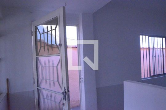 Área de Serviço de casa para alugar com 1 quarto, 35m² em Quitaúna, Osasco