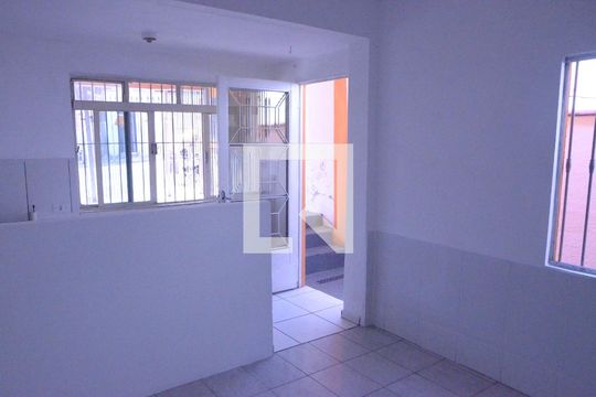 Cozinha de casa para alugar com 1 quarto, 35m² em Quitaúna, Osasco