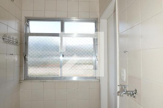 Área de serviço de apartamento para alugar com 2 quartos, 55m² em Praça Seca, Rio de Janeiro