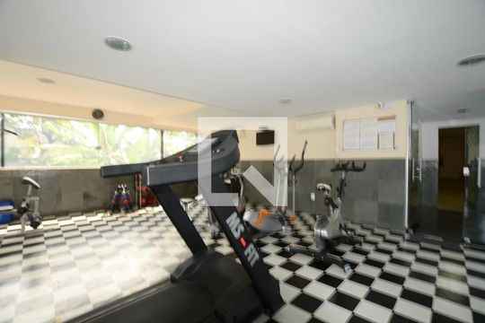 Área comum academia de apartamento para alugar com 2 quartos, 55m² em Praça Seca, Rio de Janeiro