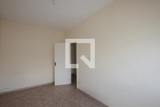 Quarto 1 de apartamento para alugar com 2 quartos, 55m² em Praça Seca, Rio de Janeiro