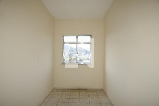 Quarto 2 de apartamento para alugar com 2 quartos, 55m² em Praça Seca, Rio de Janeiro