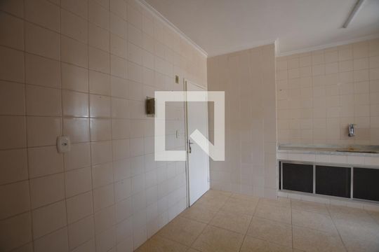 Cozinha de apartamento para alugar com 2 quartos, 55m² em Praça Seca, Rio de Janeiro