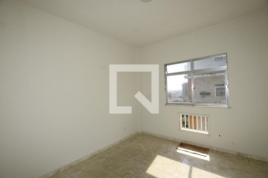 Quarto 1 de apartamento para alugar com 2 quartos, 80m² em Praça Seca, Rio de Janeiro