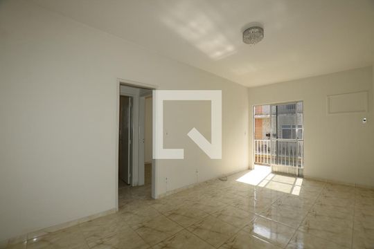 Sala de apartamento para alugar com 2 quartos, 80m² em Praça Seca, Rio de Janeiro