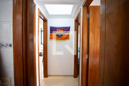 Corredor de apartamento à venda com 3 quartos, 74m² em Liberdade, São Paulo