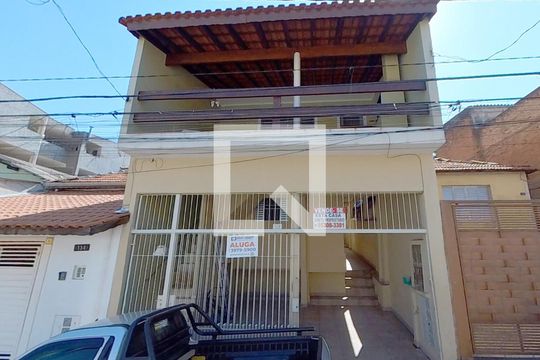 Fachada de casa à venda com 2 quartos, 80m² em Vila Iorio, São Paulo