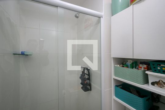Banheiro de apartamento à venda com 2 quartos, 42m² em Santo Amaro, São Paulo