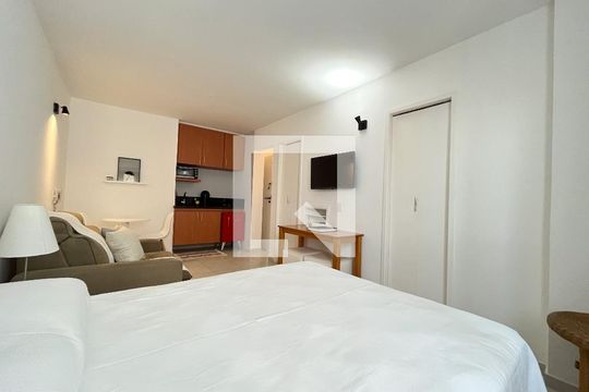 Sala/quarto/Cozinha  de kitnet/studio para alugar com 1 quarto, 24m² em Vila Clementino, São Paulo